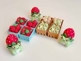Basket of Strawberries / Red
 Clicker